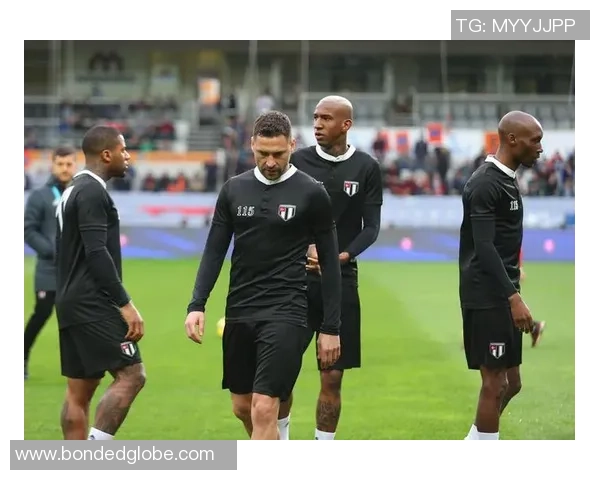 贝西克与贝游击的激烈对决揭示足球战术与球队精神的较量