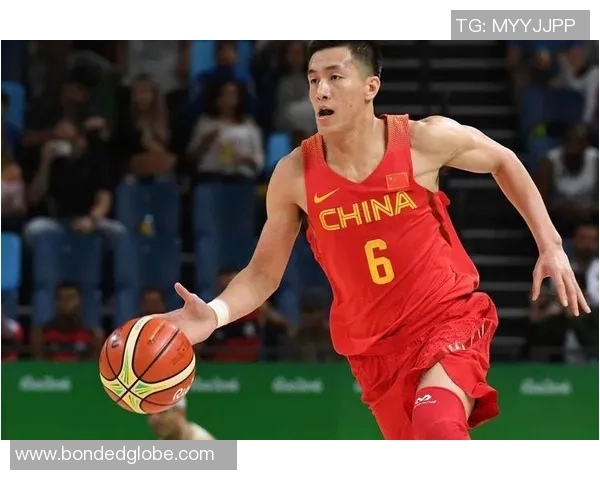 郭艾伦带领中国男篮奋勇拼搏展现青春力量与团队精神